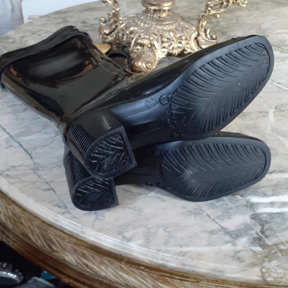 Love Moschino rain boots